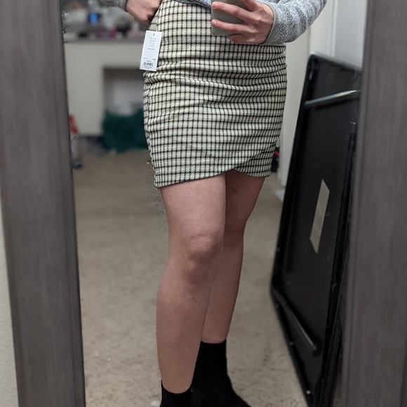 Vylette Dresses & Skirts - Vylette Casual Bodycon Skirt NWT